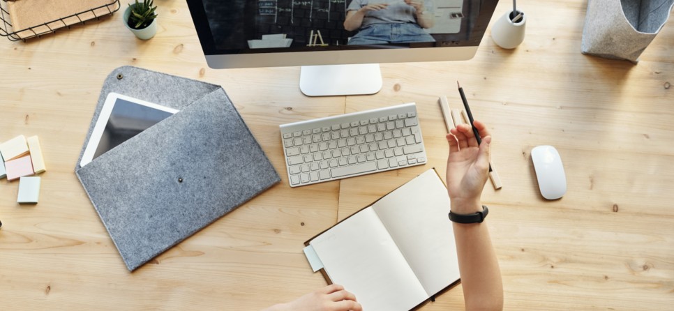 Cut IT Overhead by 27%: The Strategic Financial Advantage of Outstaffing for European Tech Leaders